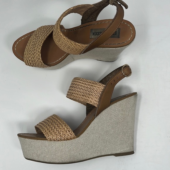 Steve Madden Wedge Sandal High Tan Size 8 Weave Strap - Picture 2 of 12